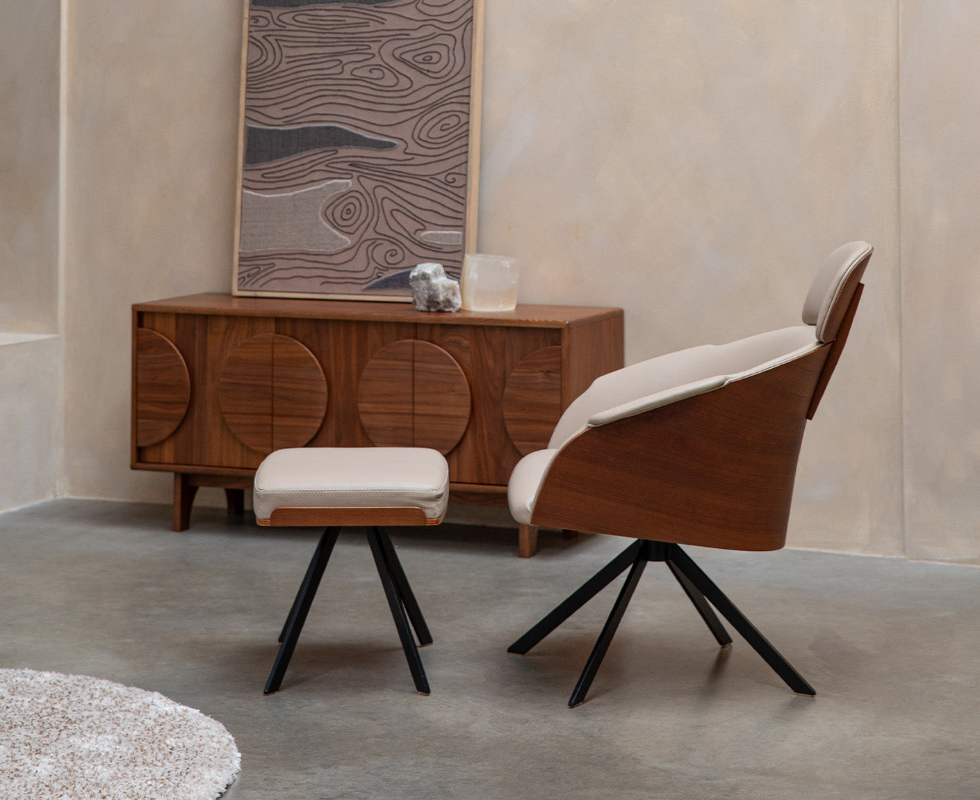 Frie Hocker Kunstleder / Walnussfurnier