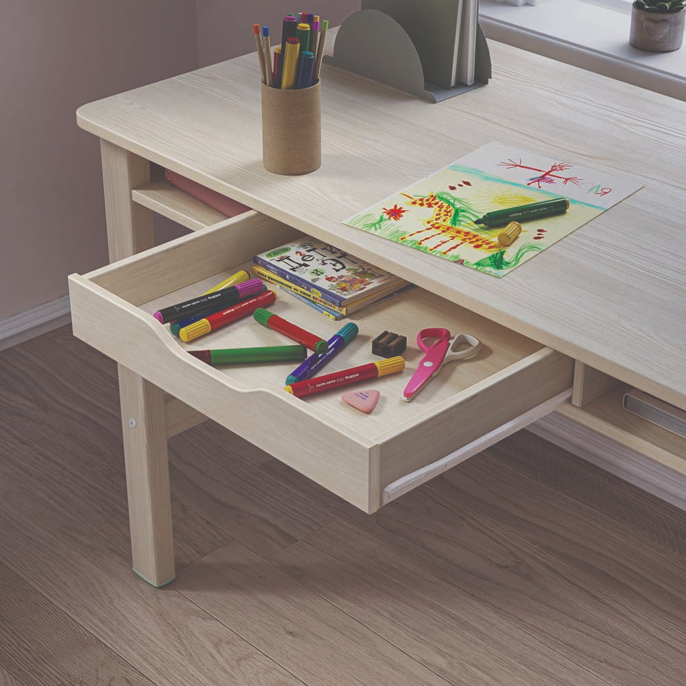 Montessori Schreibtisch Braun