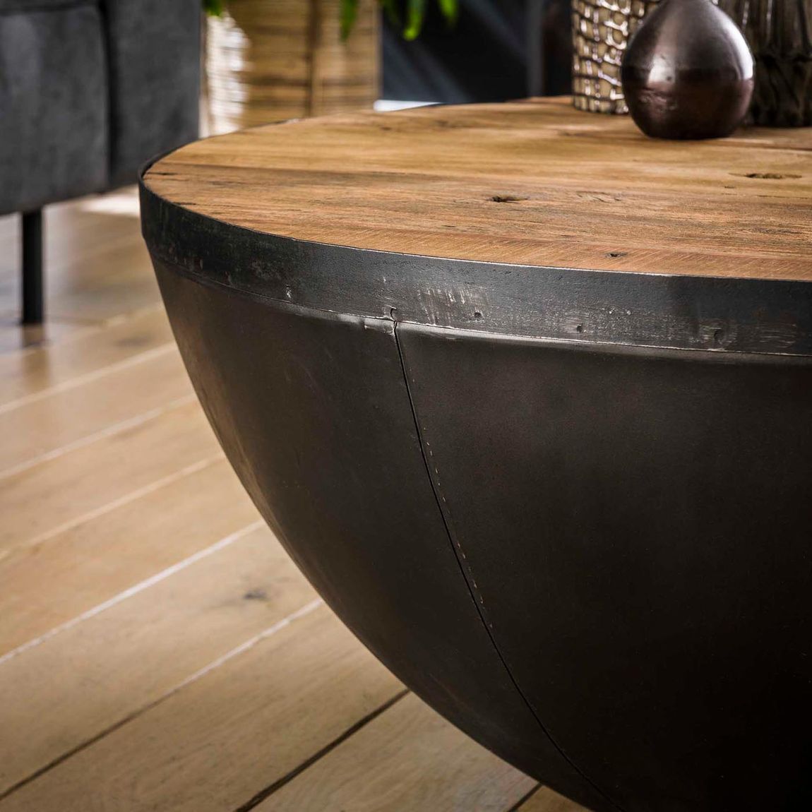 Designer Couchtisch Ø 90 cm Massivholz / Metall