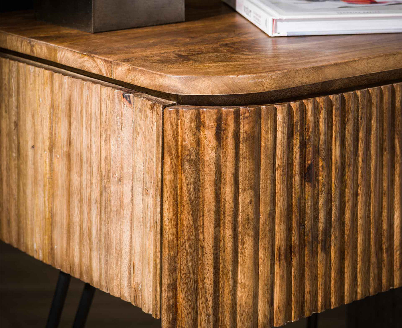 Wave Nachttisch mit Schublade Mangoholz Massiv