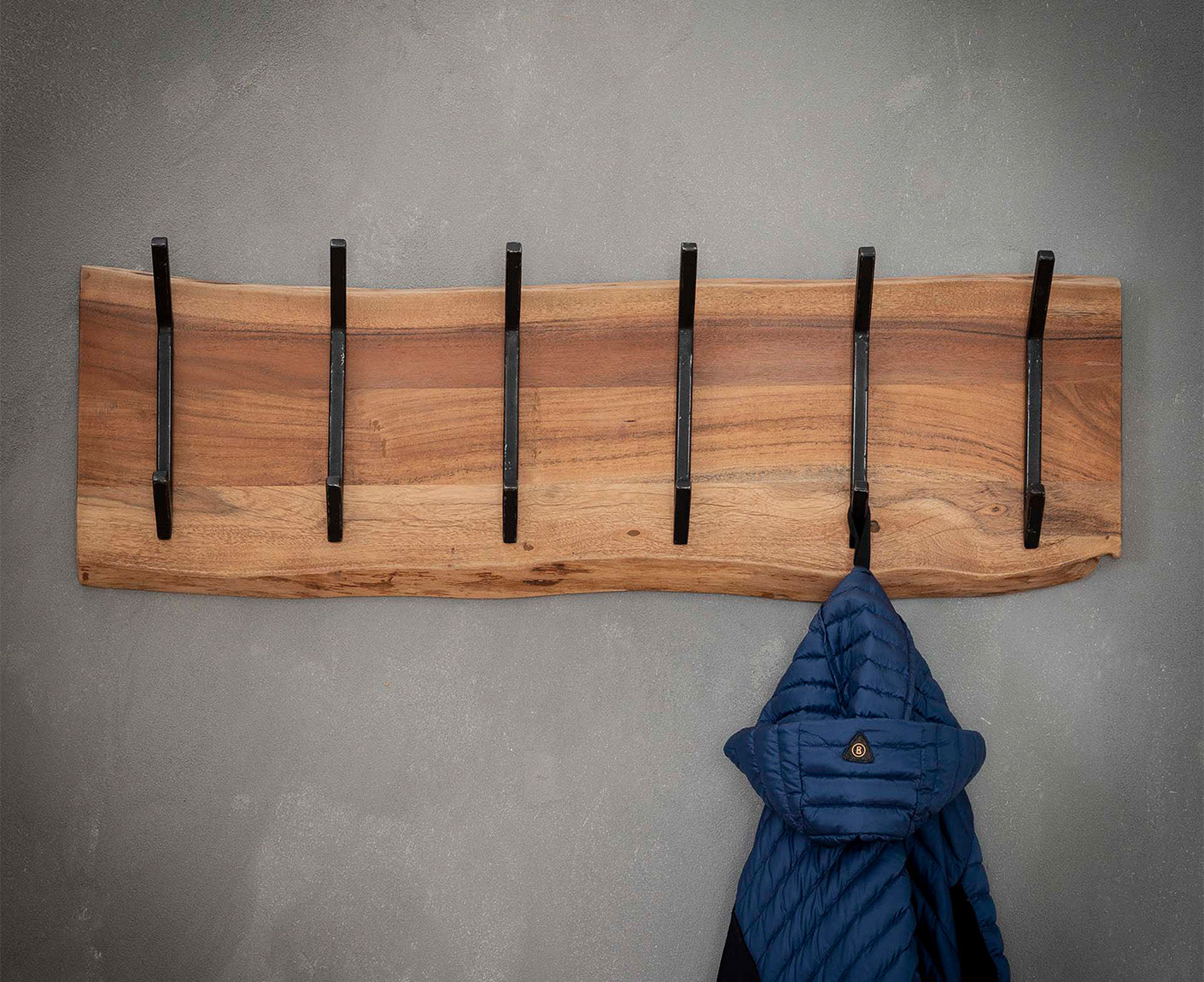 Edge Garderobenpaneel mit 6 Kleiderhaken Akazie Massivholz Natur
