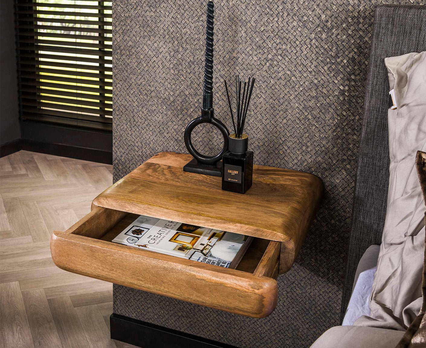 Nachttisch Sleek Massiv Mangoholz Sand