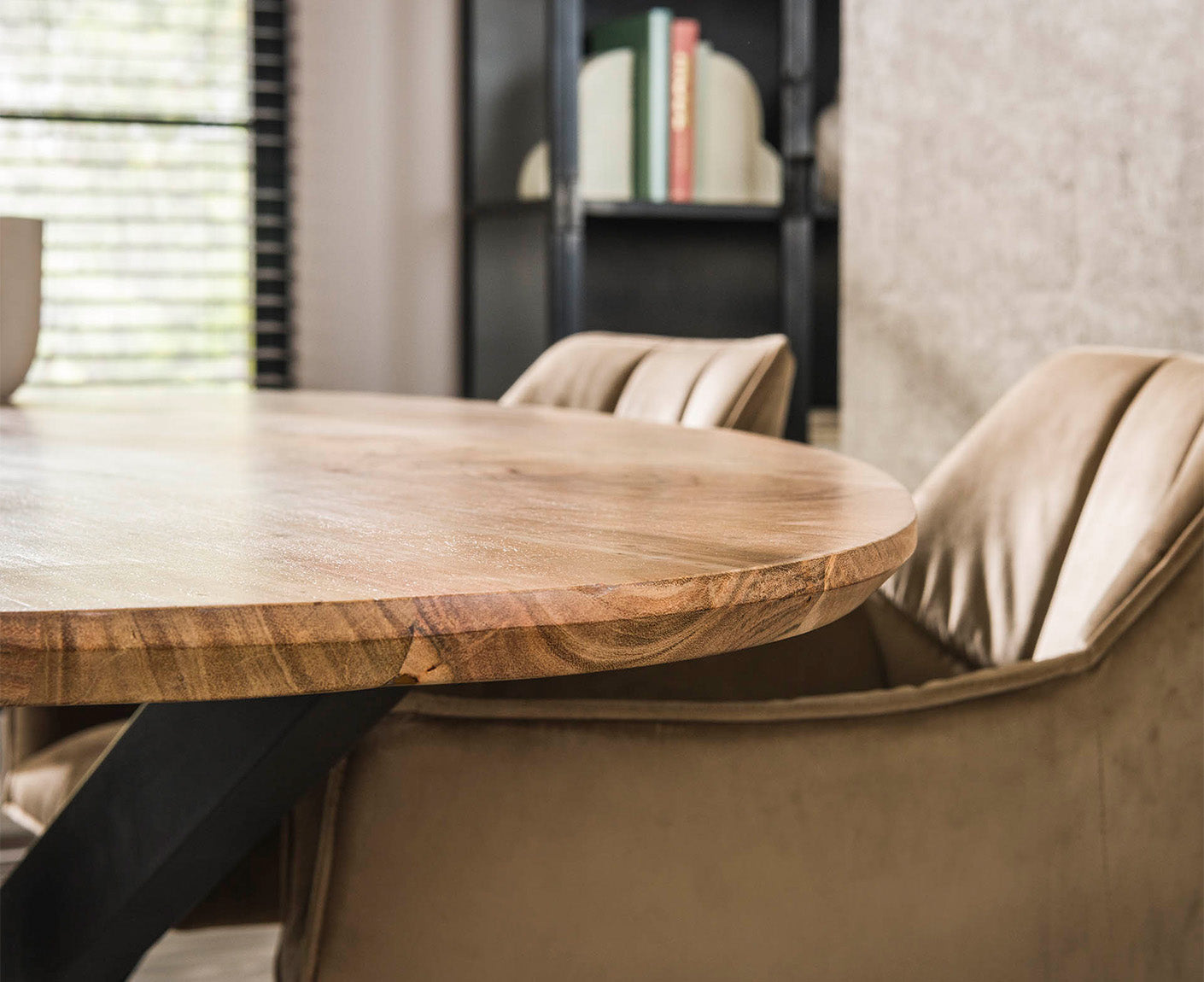 Esstisch 215 cm shaped Massiv Akazie Natur