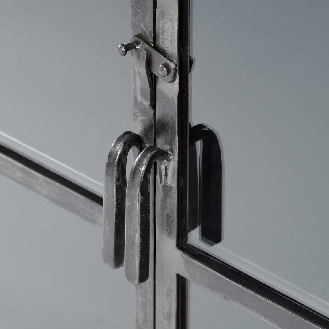 Standvitrine Metal 2 Türen Montiert Industrial Style Grau