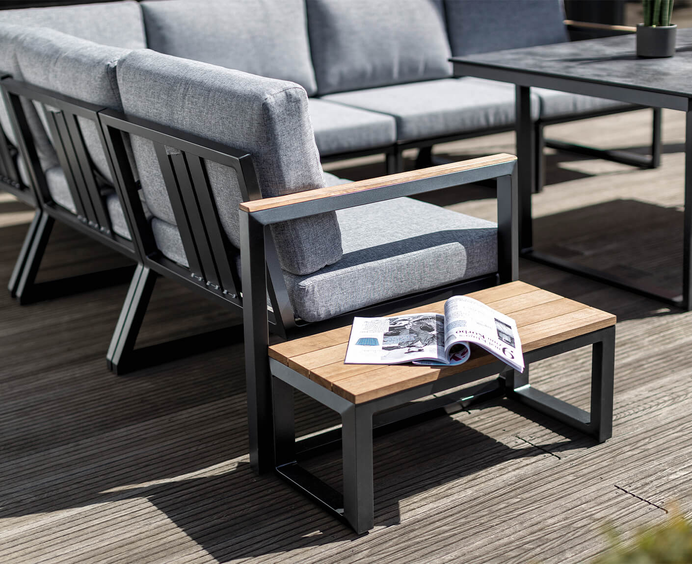 Kettler Ocean Skid Beistelltisch 70 x 30 cm Anthrazit / Teak