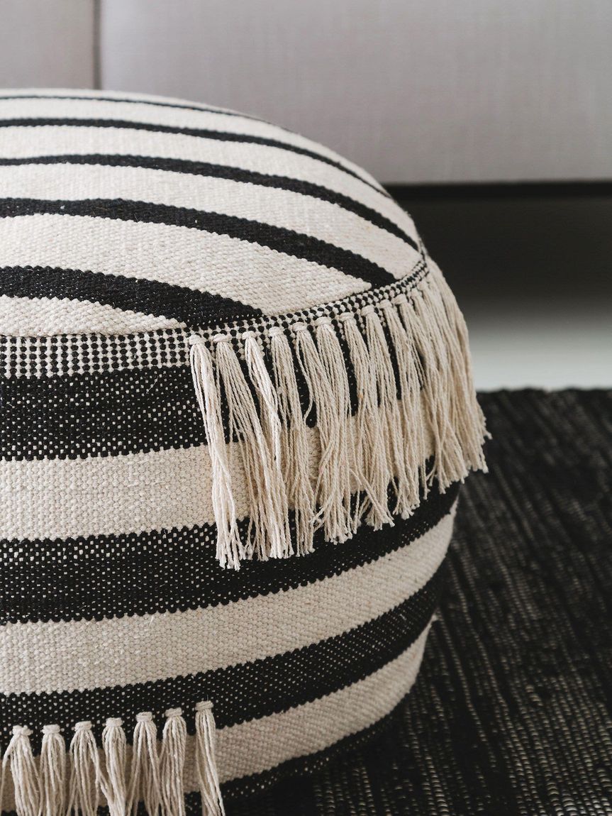 Pouf Deja 55x55x30 cm Schwarz / Weiß