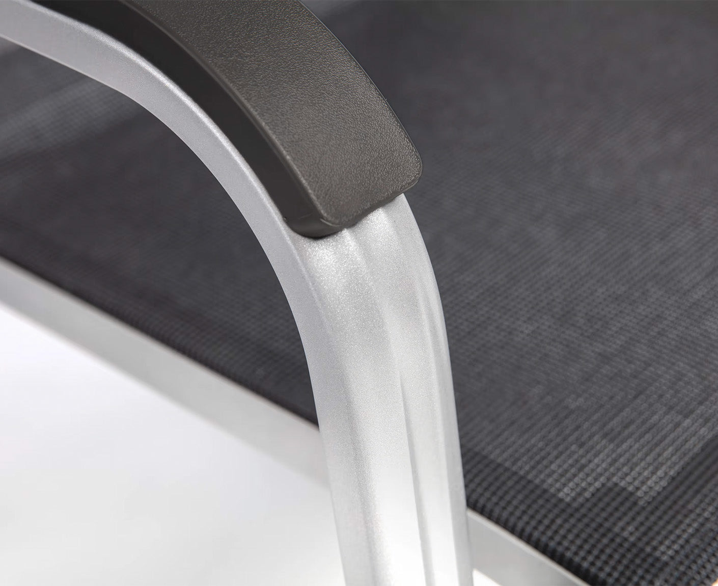 Kettler BASIC + PREMIUM Stapelsessel montiert