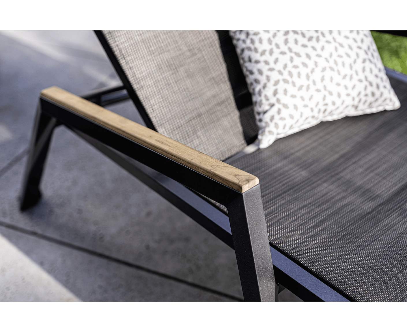 Kettler Ocean Skid Sonnenliege Anthrazit-Teak / Bronze