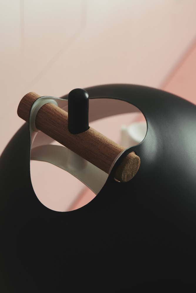 AARHUS Tischlampe Ø 18 G9, weiß / Holz
