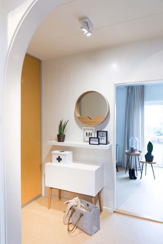 Round Wandspiegel rund Ø 60cm Braun
