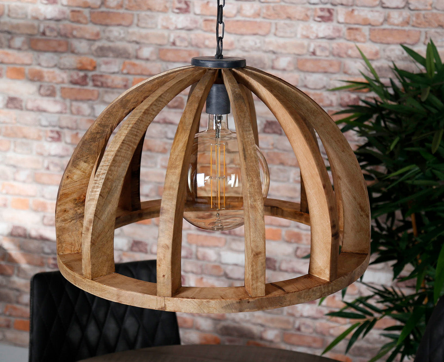 Hängeleuchte 60 cm mit gebogenen Holzleisten Mango Massivholz Natur