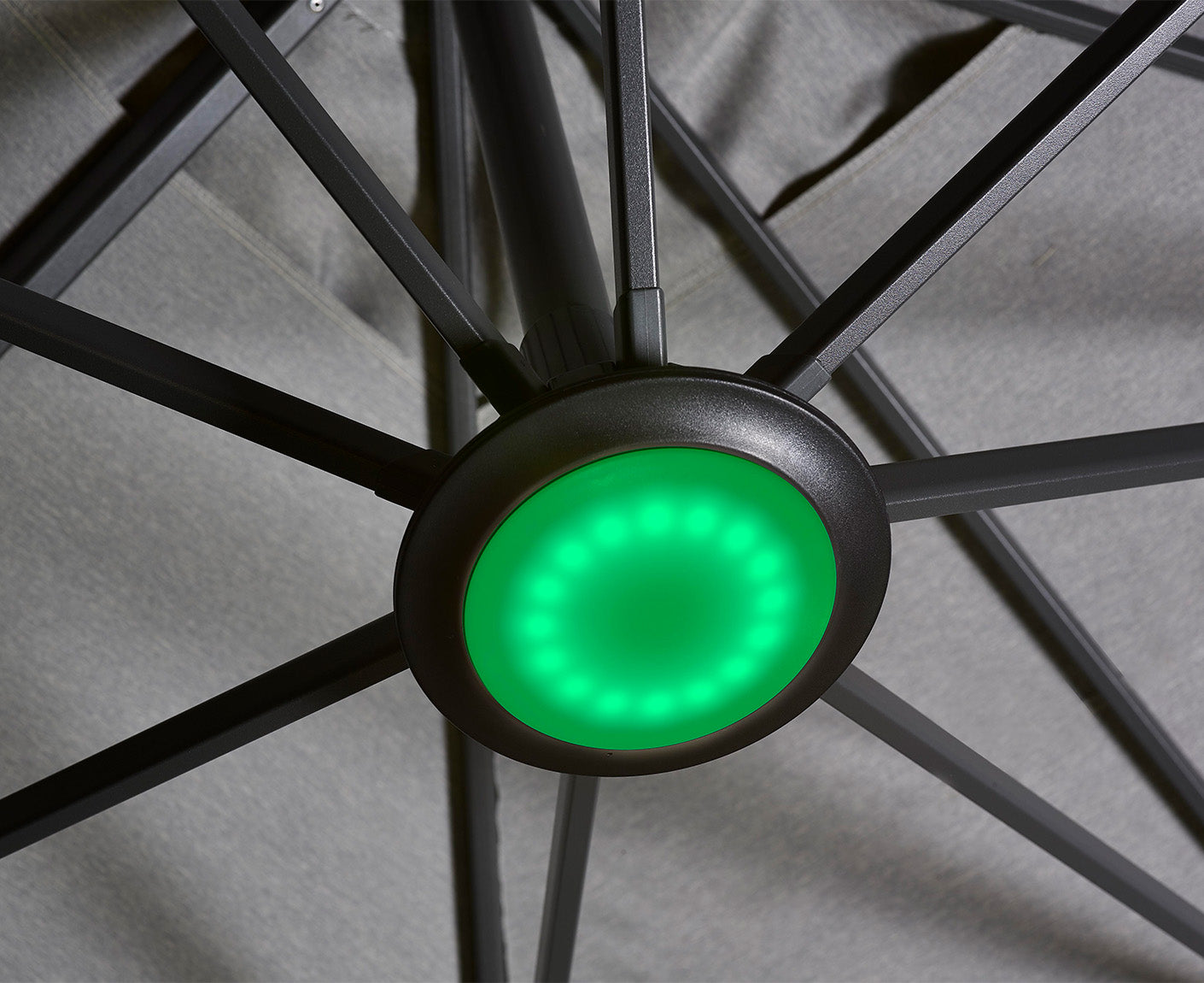 Platinum Freiarm-Sonnenschirm LED-Beleuchtung