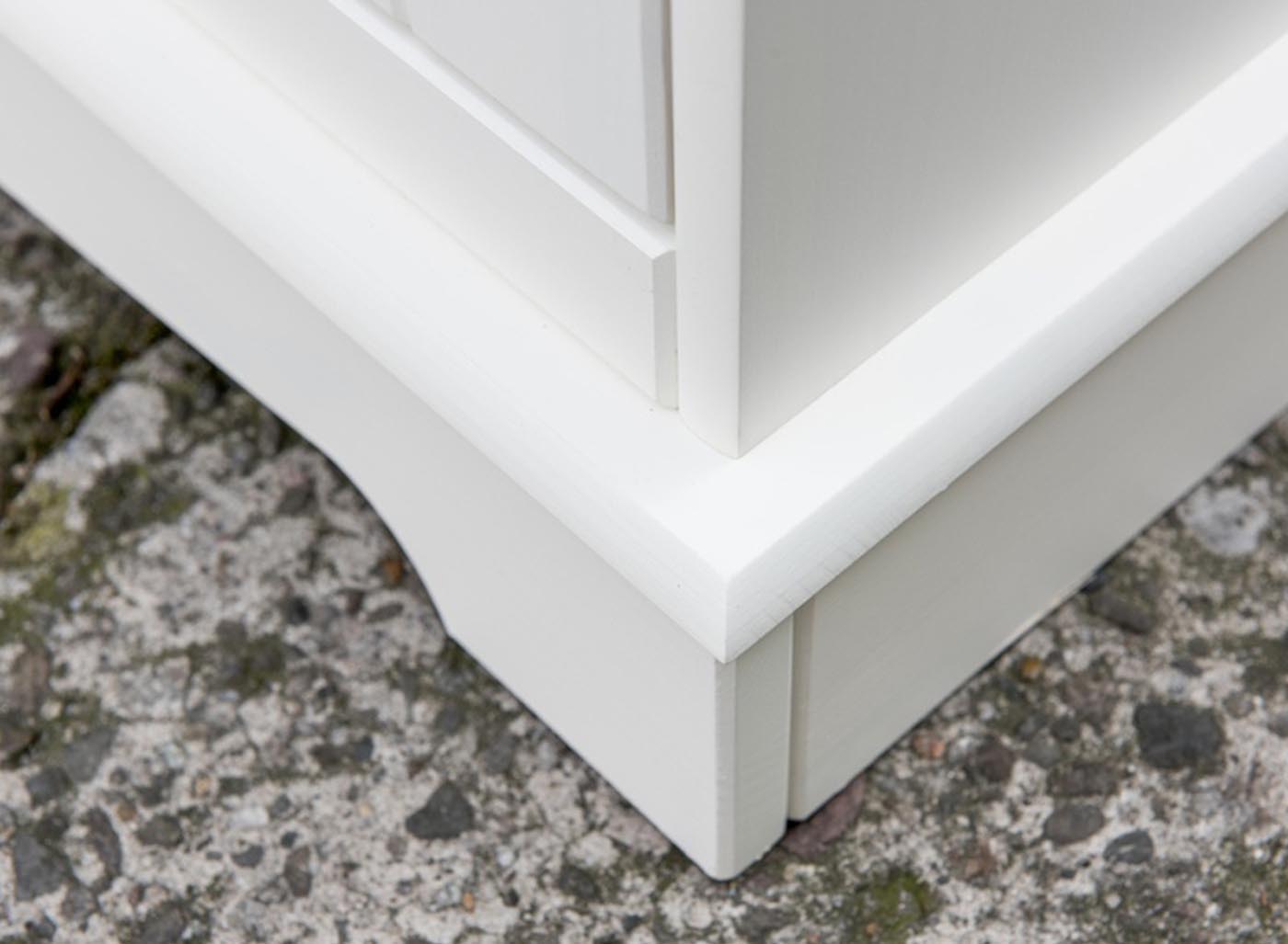 Belluno Elegante Massivholz Vitrine Weiß