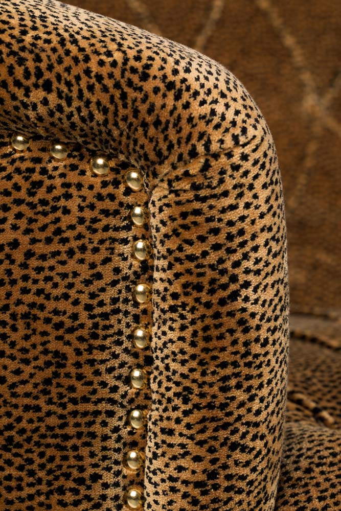 TOO PRETTY TO SIT ON Sofa Leoparden Muster