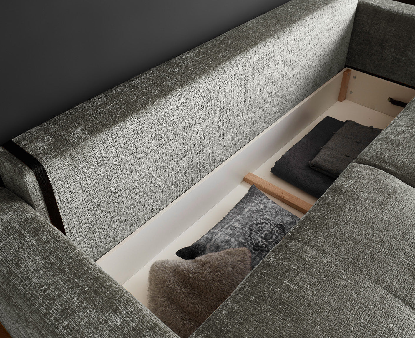 Bullet Schlafsofa 235 x 120 cm, mit Bettkasten