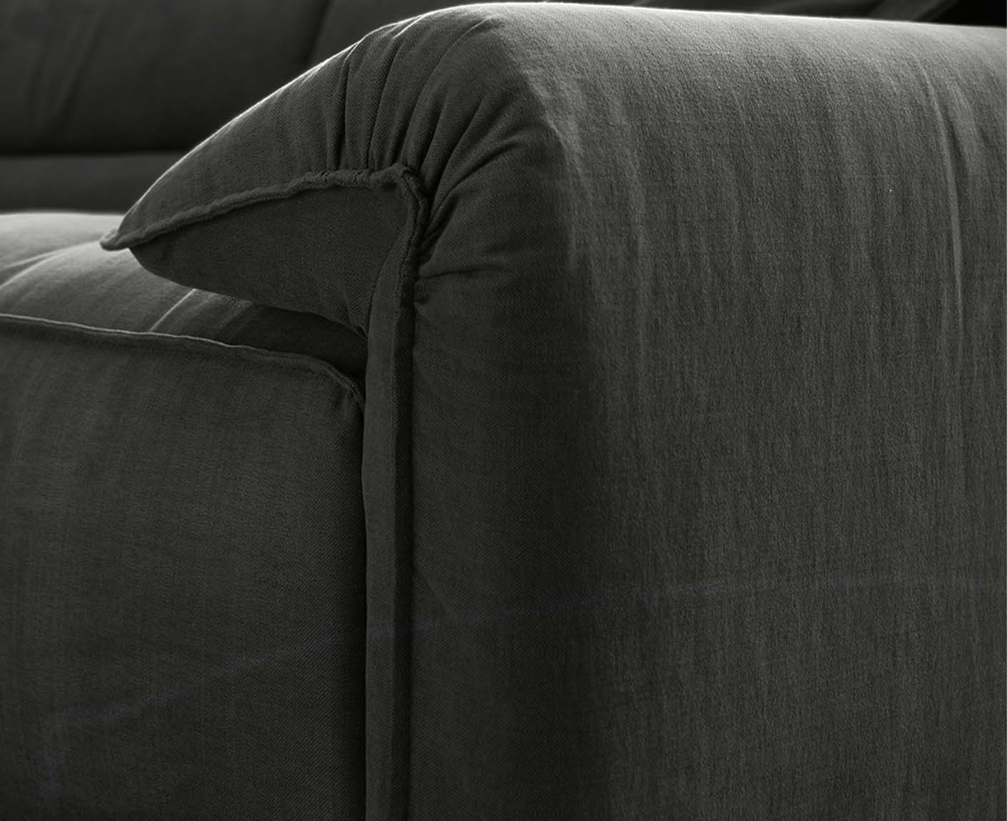 designwerk Vola Ecksofa | 347 x 342 cm | Flachgewebe