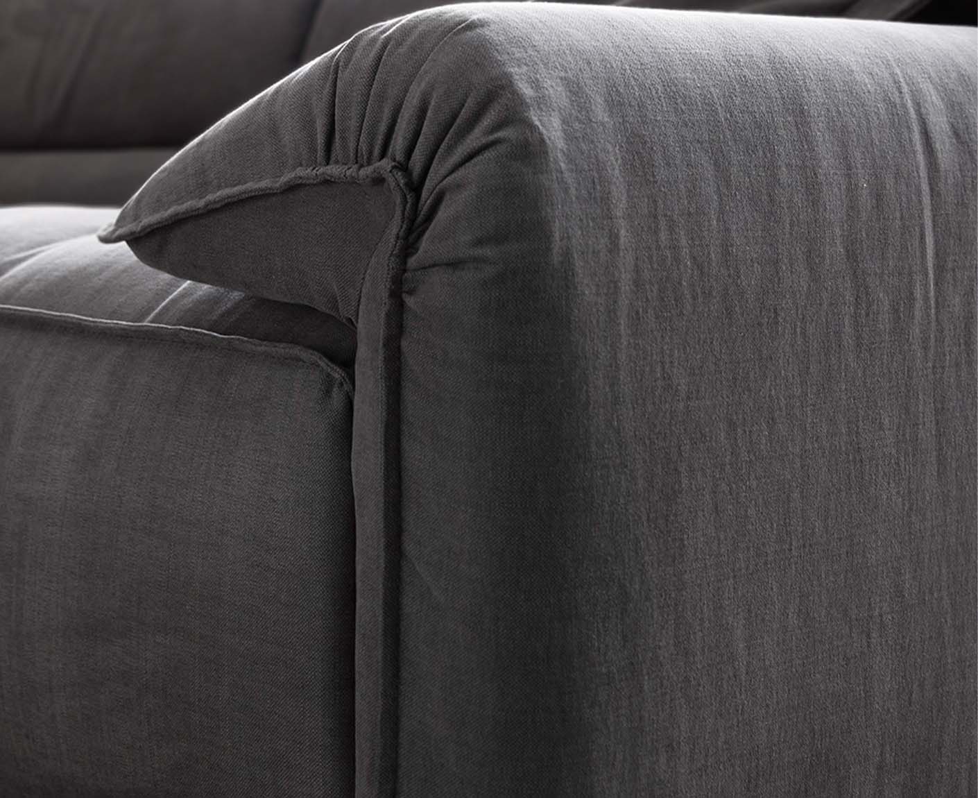 designwerk Vola Ecksofa | 347 x 342 cm | Flachgewebe