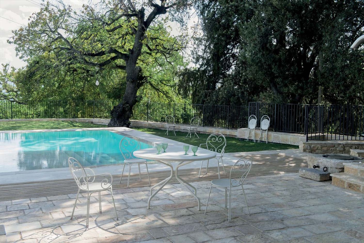 Emu Pigalle 4er Set Gartenstühle Antikeisen