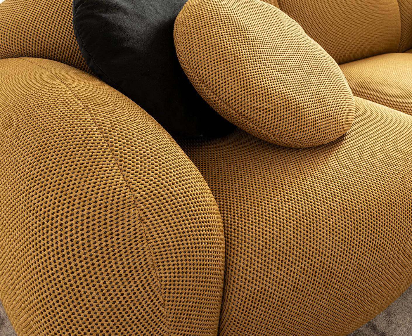 designwerk Globe 3-Sitzer Sofa | 292 x 116 cm | Flachgewebe 3D-Effekt