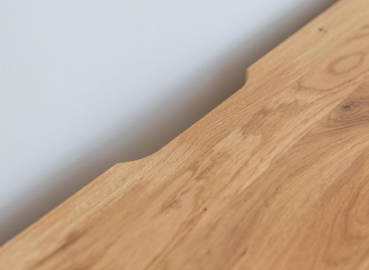 Collodi Massivholz TV-Lowbard 185 cm Wildeiche, Montiert