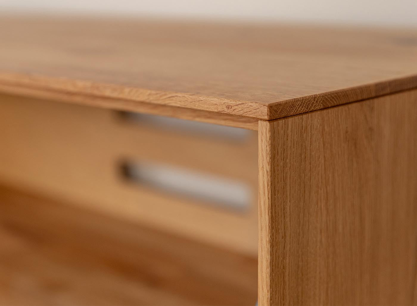 Collodi Massivholz TV-Lowbard 185 cm Wildeiche, Montiert