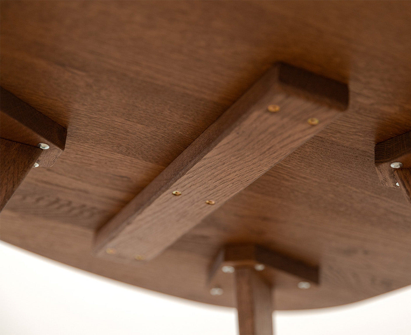 Orbetello Couchtisch Dreieckig 67x68 cm Massivholz, geölt