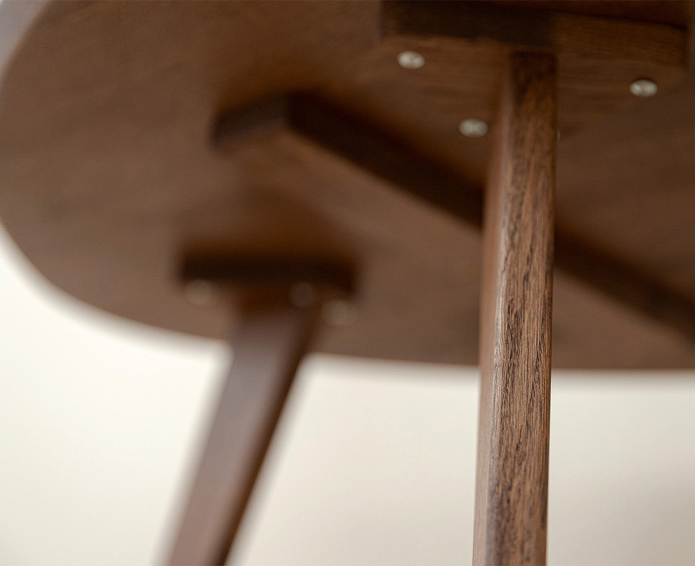 Orbetello Couchtisch Dreieckig 96x95 cm Massivholz, geölt