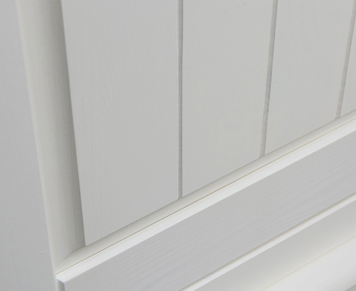 Belluno Elegante Kleiderschrank 2-türig Massivholz