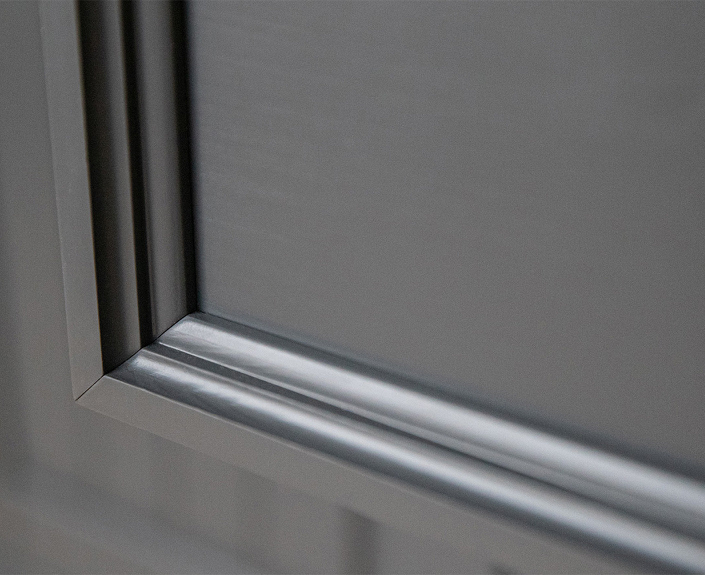Belluno Elegante Standvitrine 90x190 cm Massivholz