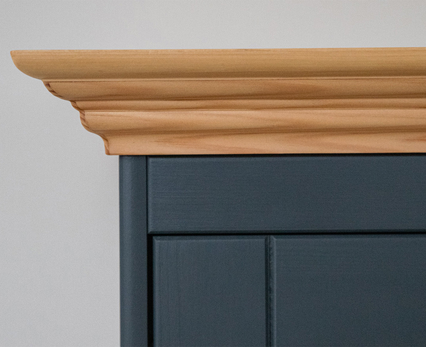 Belluno Elegante Standvitrine 90x190 cm Massivholz