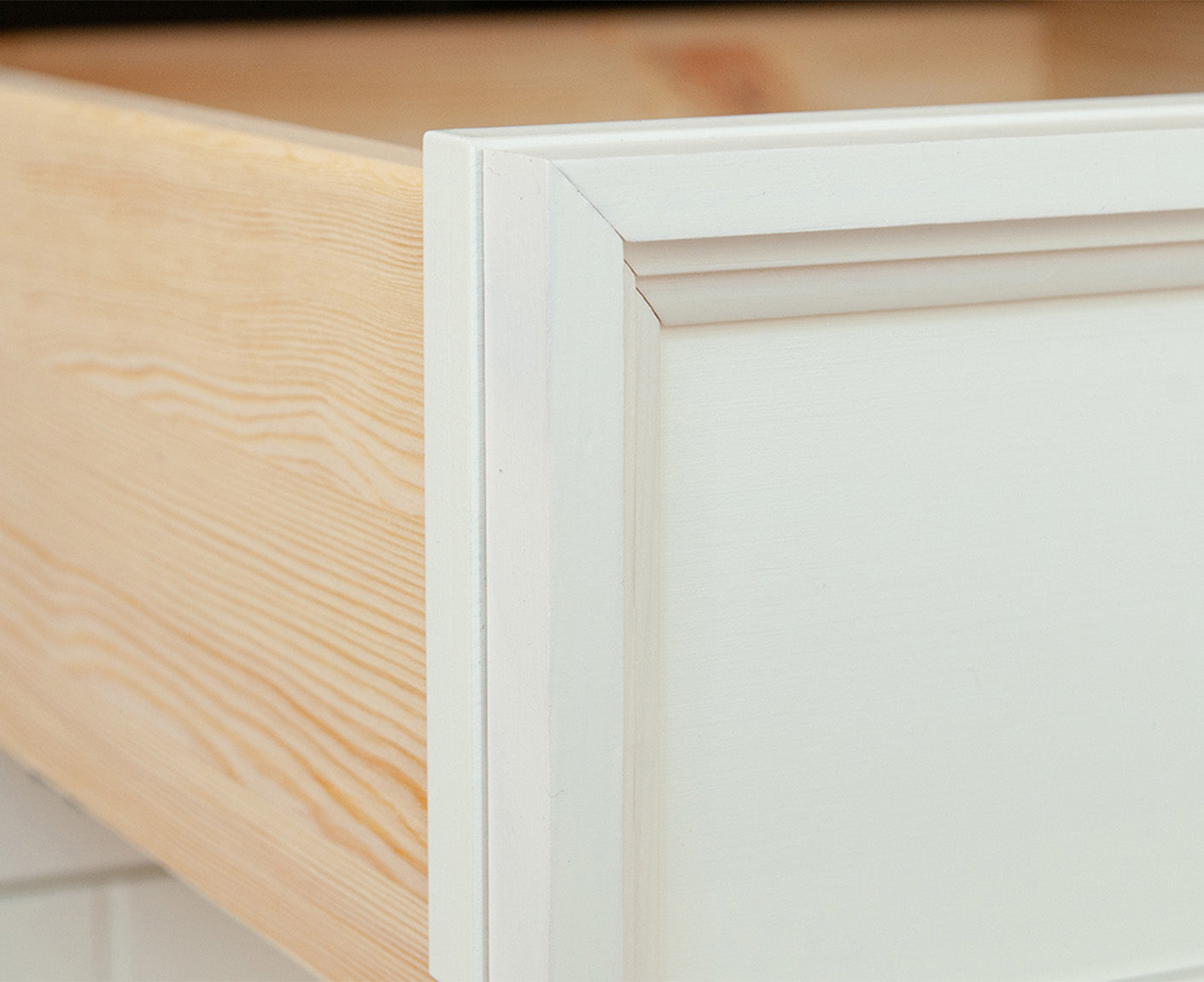 Belluno Elegante Kommode 112x88 cm Massivholz