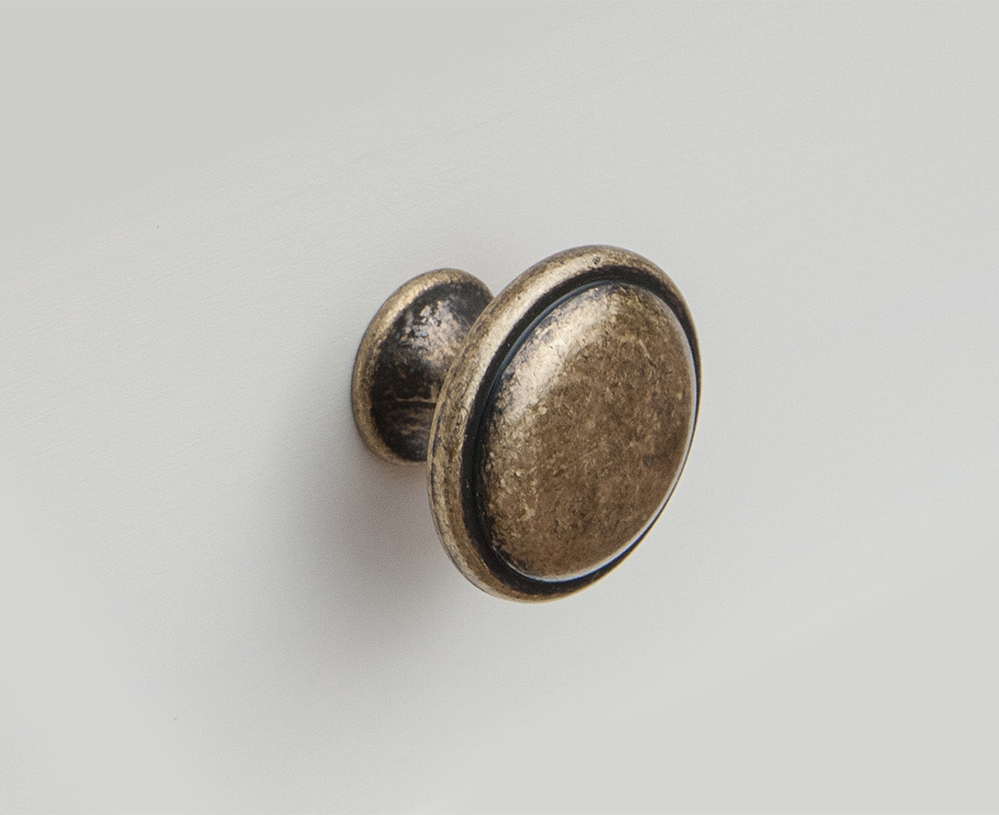 Belluno Elegante Kleiderschrank 2-türig Massivholz