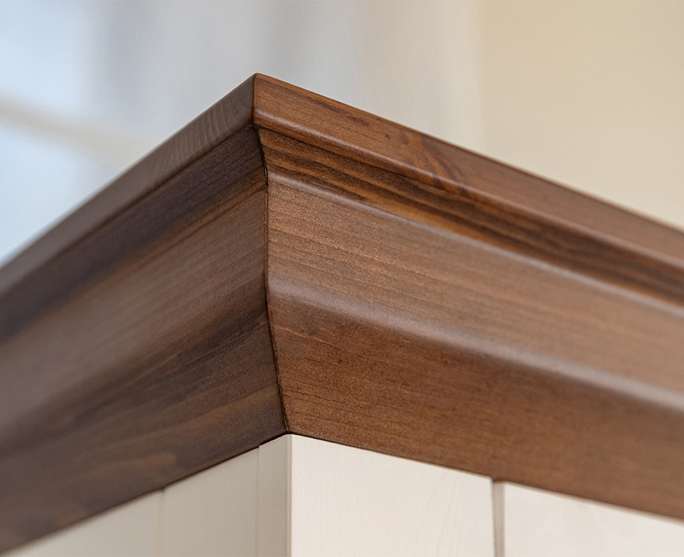 Marone Elite Standvitrine Massivholz 2-türig Weiß / Grau