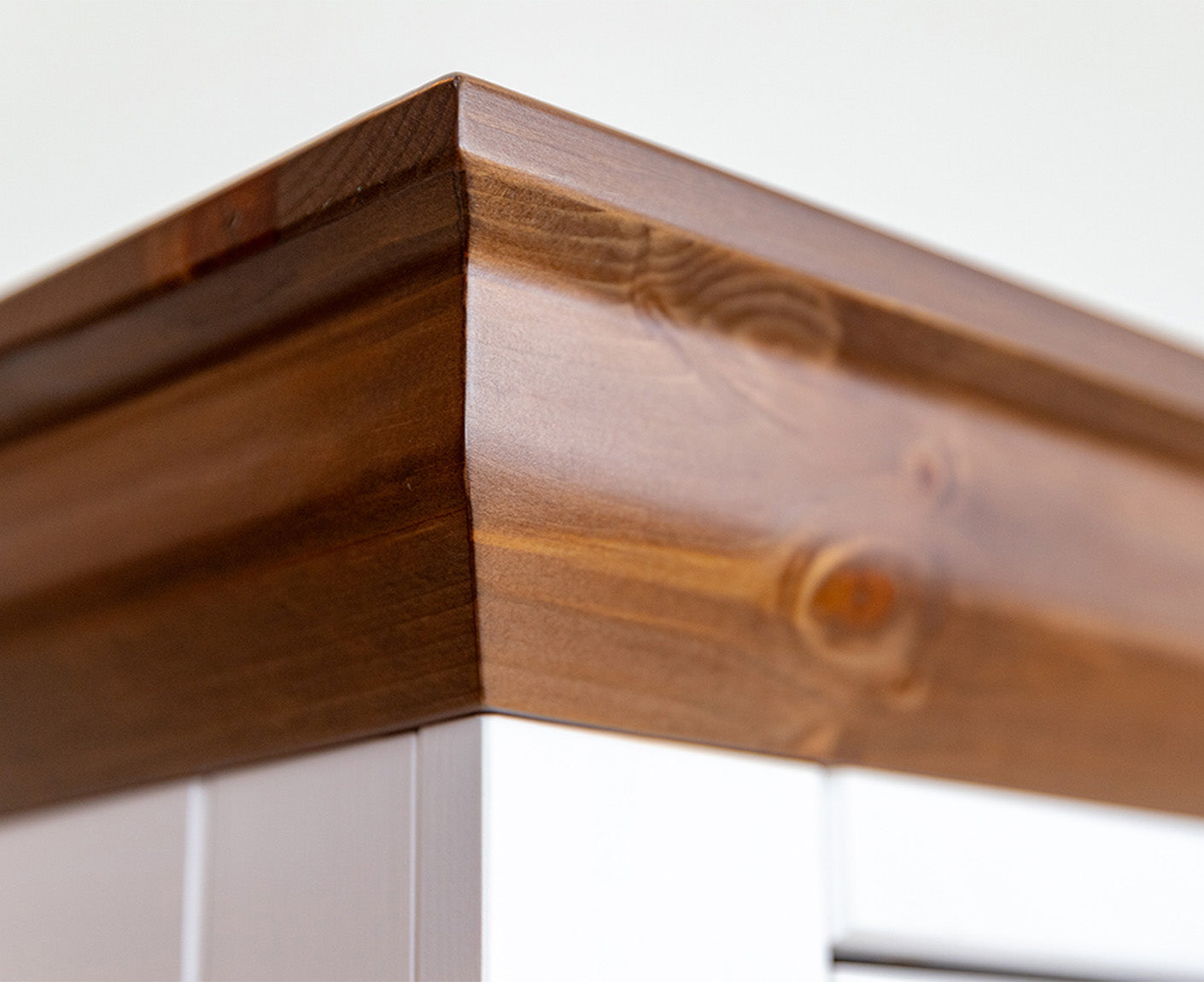 Marone Elite Standvitrine Massivholz Weiß / Grau