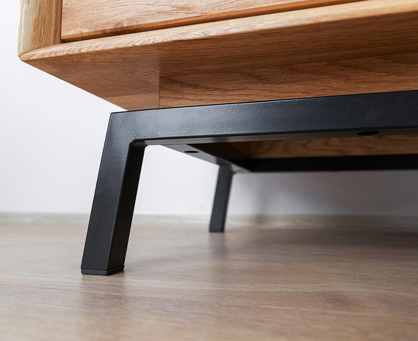 Modern Loft Weinregal Massivholz Eiche geölt