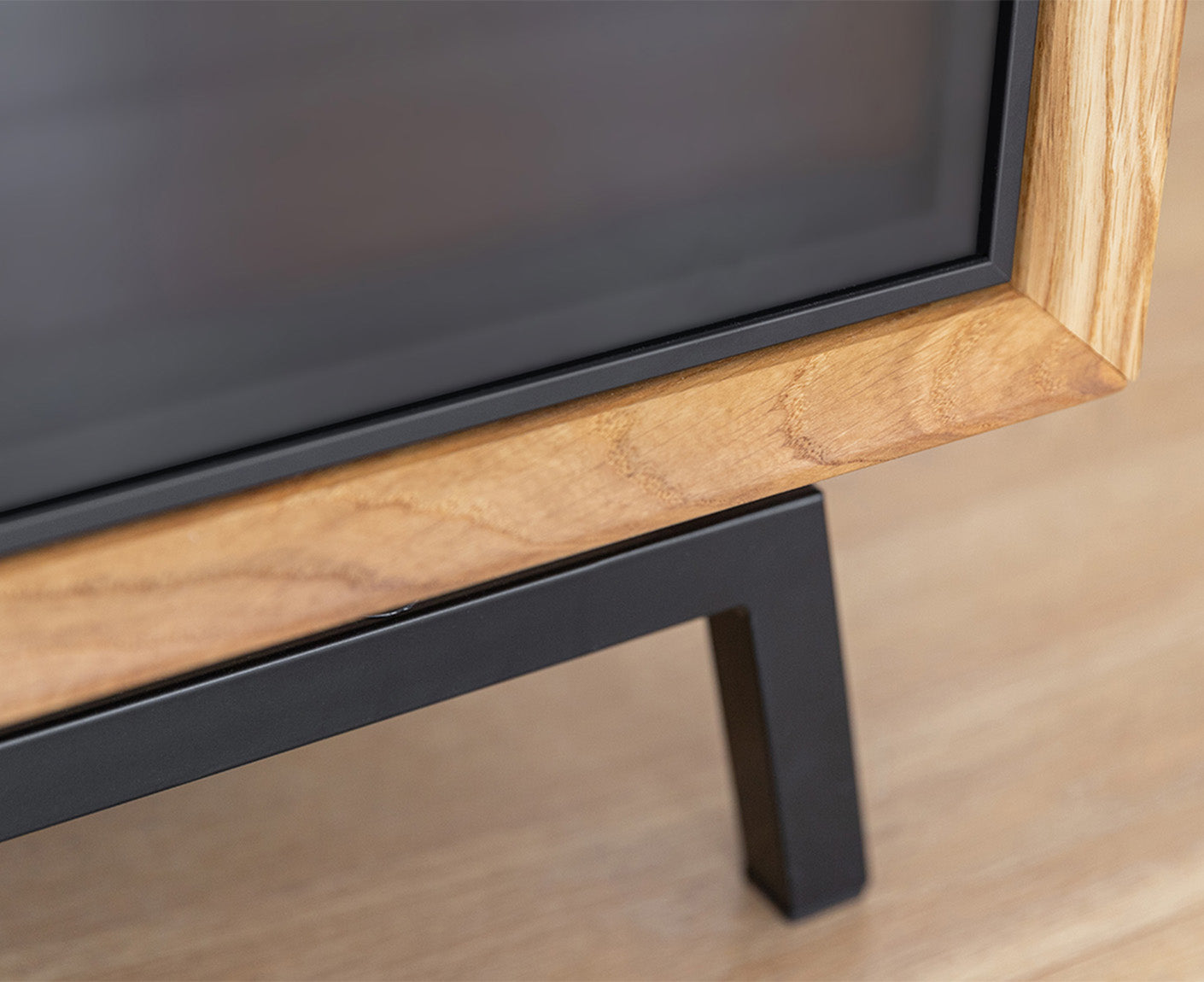 Modern Loft TV-Lowboard 200 cm Massivholz Eiche geölt/Glas Grafit Matt