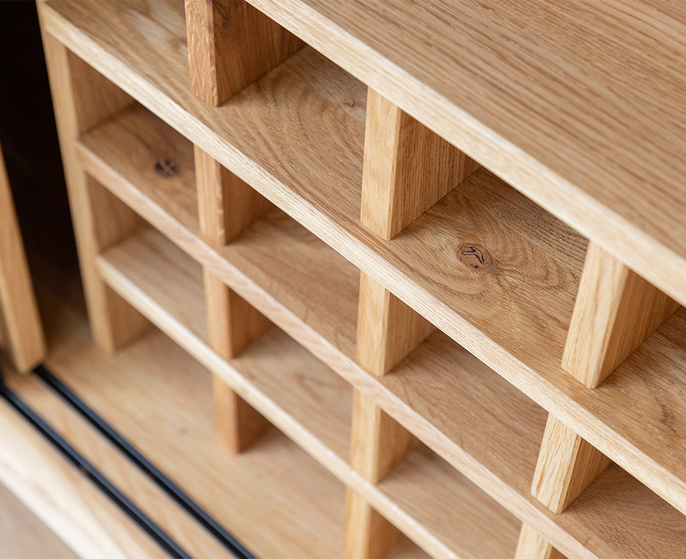 Modern Loft Weinregal Massivholz Eiche geölt