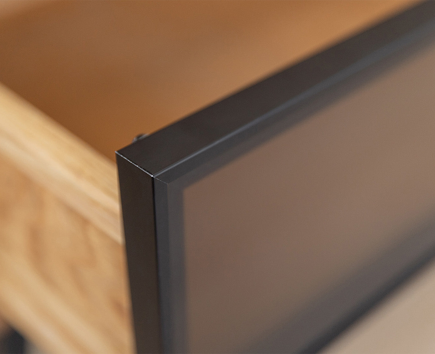 Modern Loft TV-Lowboard 160 cm Massivholz Eiche geölt/Glas Grafit Matt