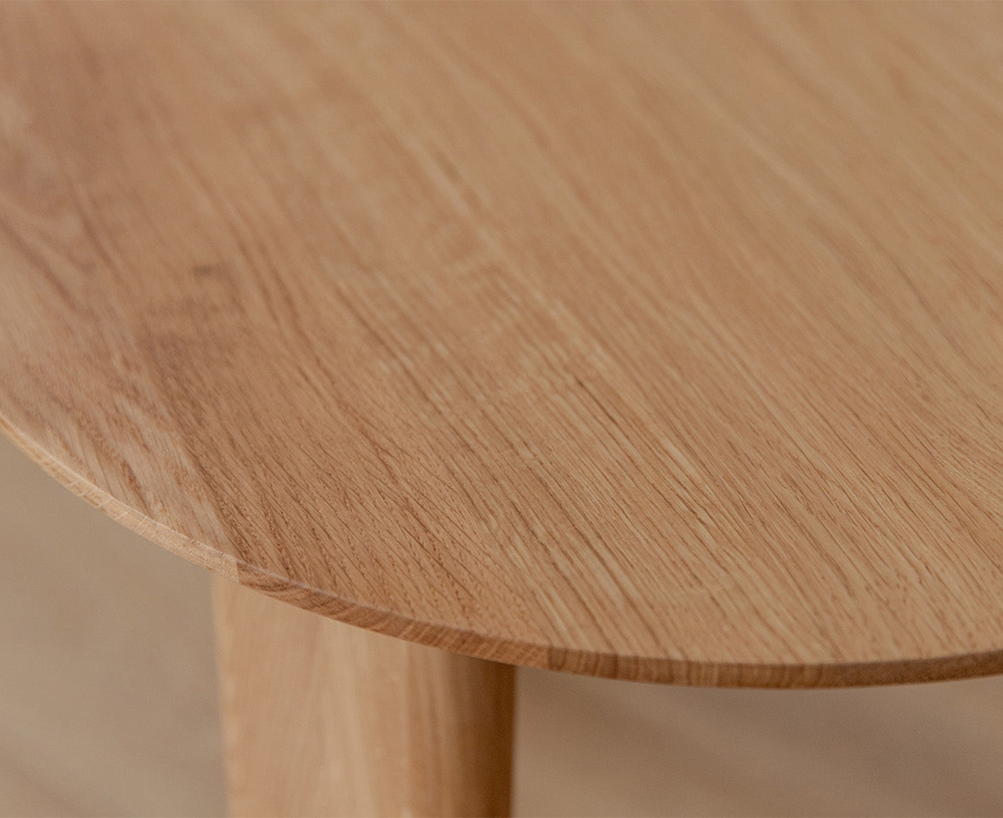 Monty Couchtisch Beistelltisch Ø 51 cm Massivholz geölt