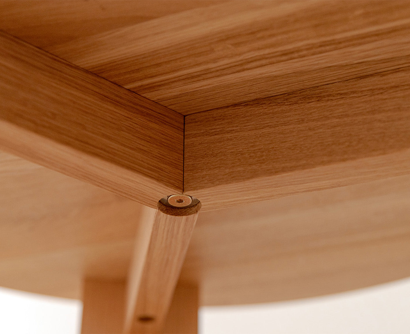 Monty Couchtisch Beistelltisch Ø 61 cm Massivholz geölt