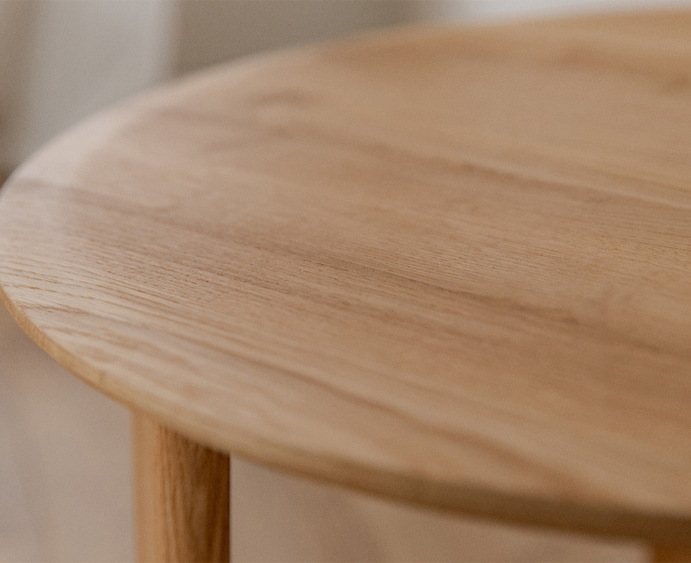 Monty Couchtisch Beistelltisch Ø 61 cm Massivholz geölt