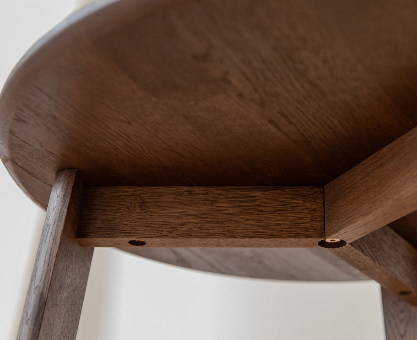 Monty Couchtisch Beistelltisch Ø 61 cm Massivholz geölt