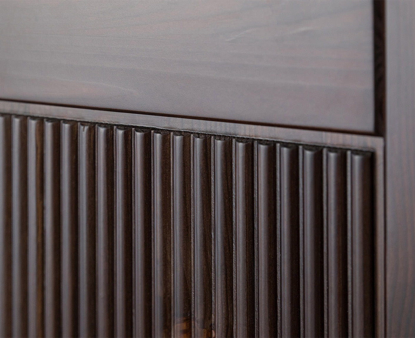Rosella Sideboard 3-Türig Massivholz Tabacco / Altsilber