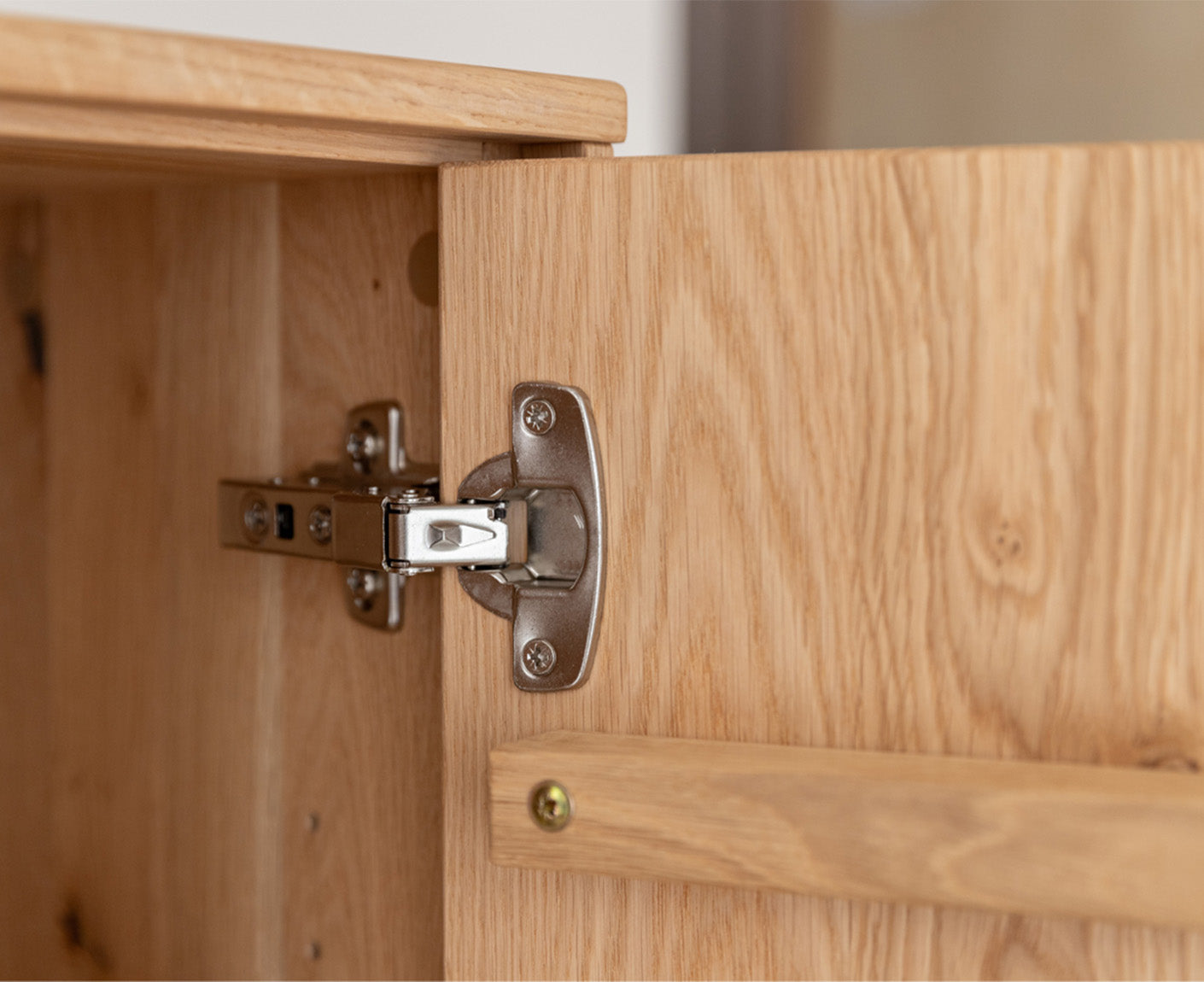 Tirano Sideboard Hirnholz Massivholz Eiche geölt, fertig montiert