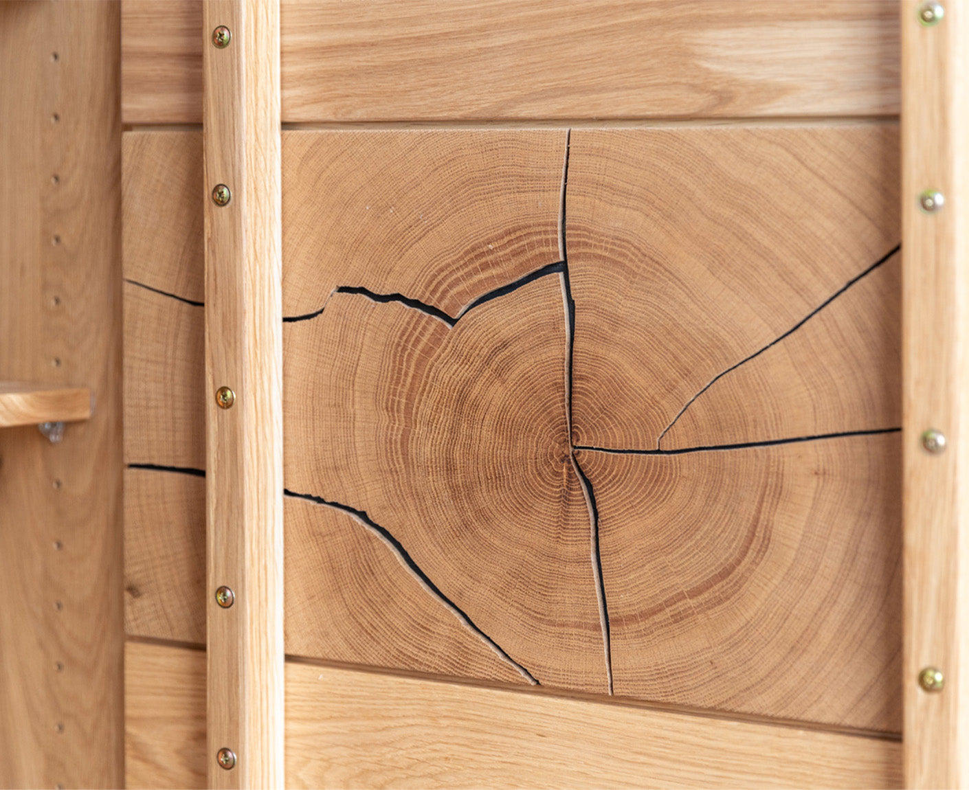 Tirano Sideboard Hirnholz & schwarzes Glas, Massivholz Eiche geölt, fertig montiert