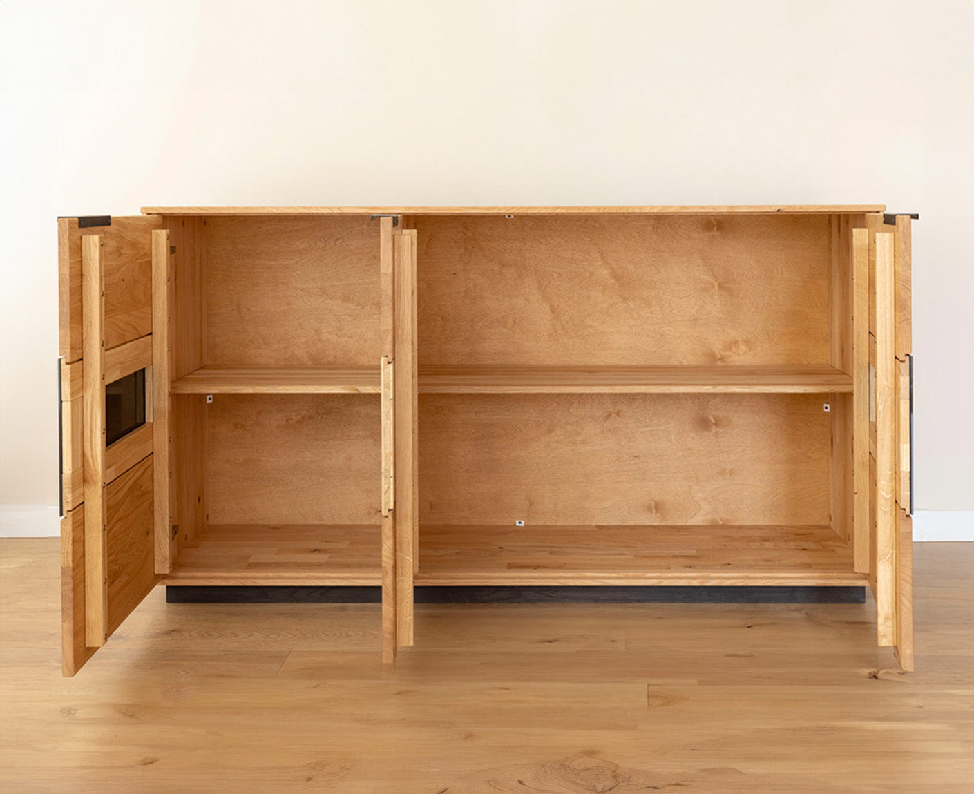 Tirano Sideboard Hirnholz & schwarzes Glas, Massivholz Eiche geölt, fertig montiert