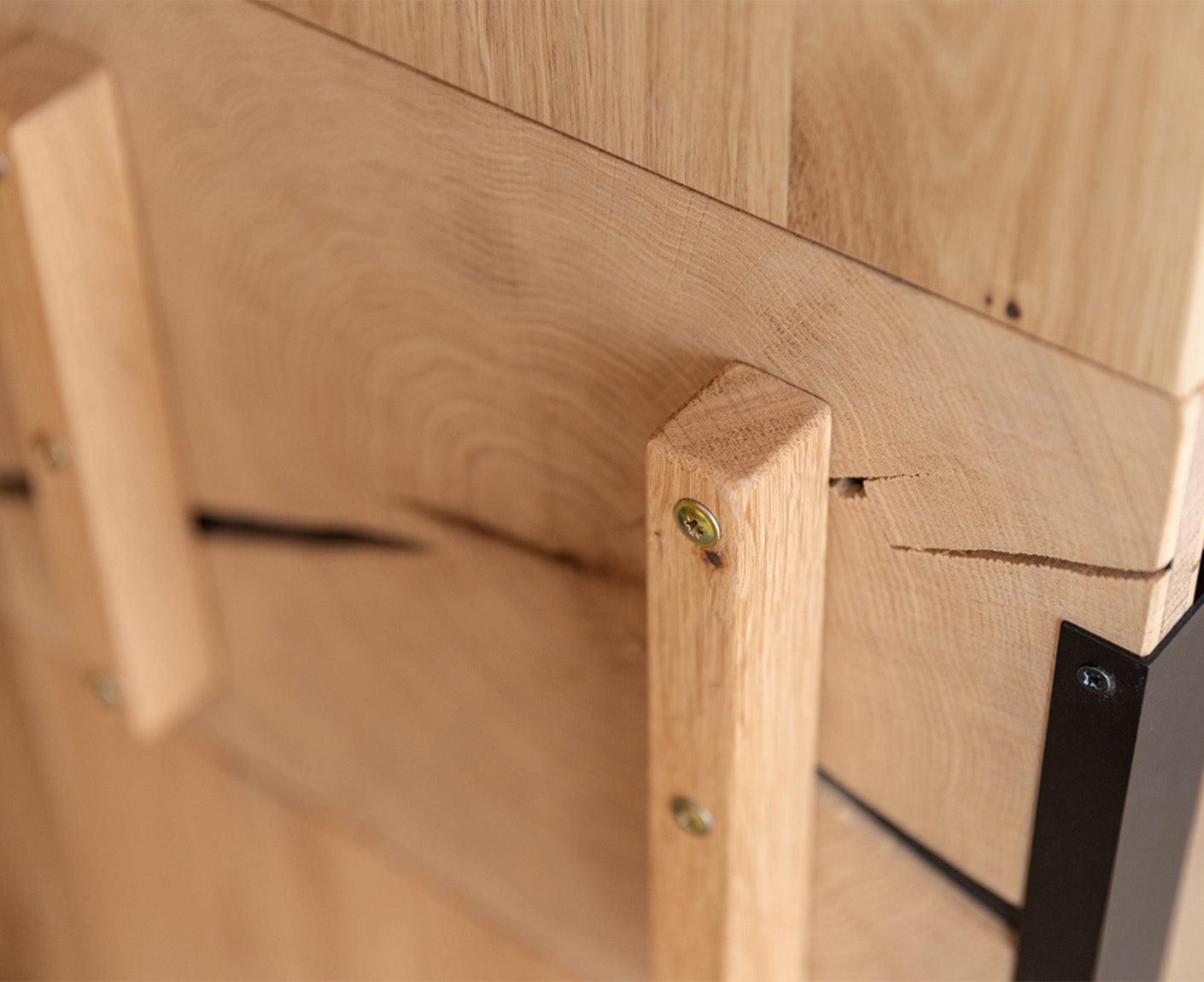 Tirano Sideboard Hirnholz Massivholz Eiche geölt, fertig montiert