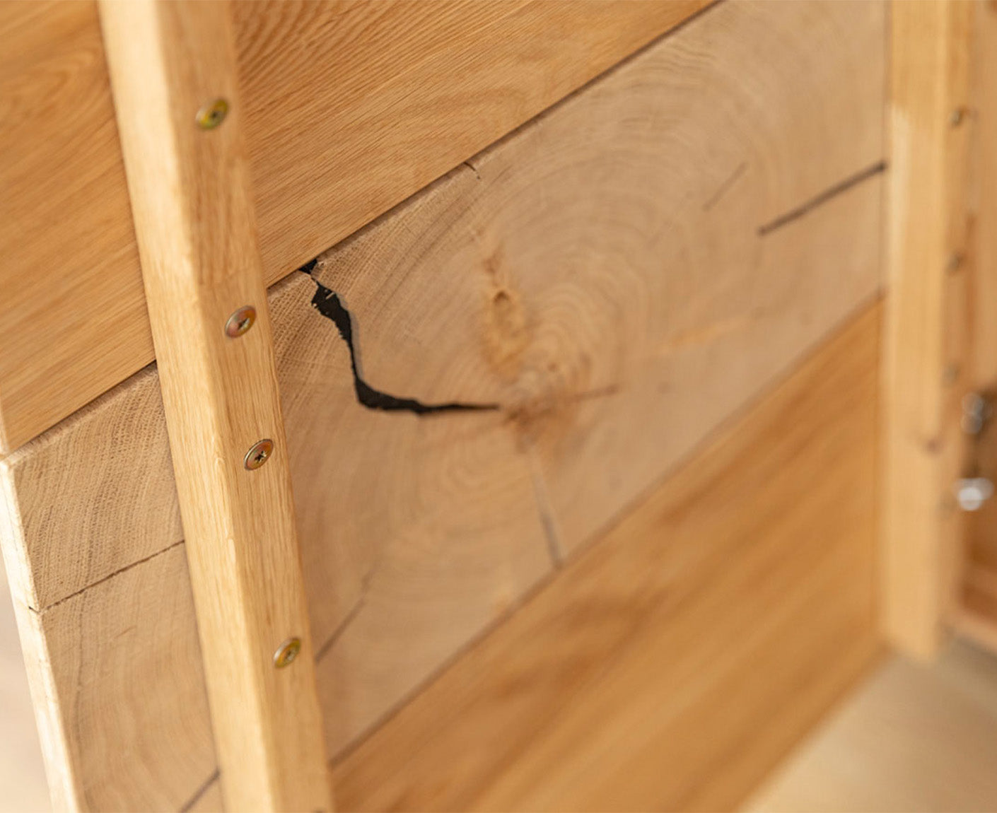Tirano Sideboard Hirnholz Massivholz Eiche geölt, fertig montiert