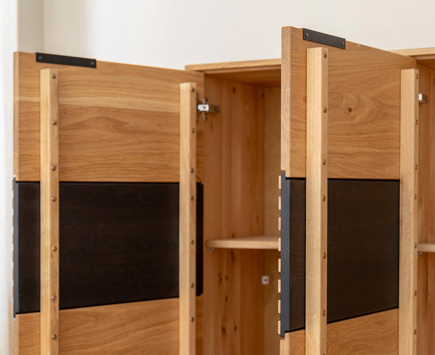 Tirano Sideboard Lamellen Massivholz Eiche geölt, fertig montiert