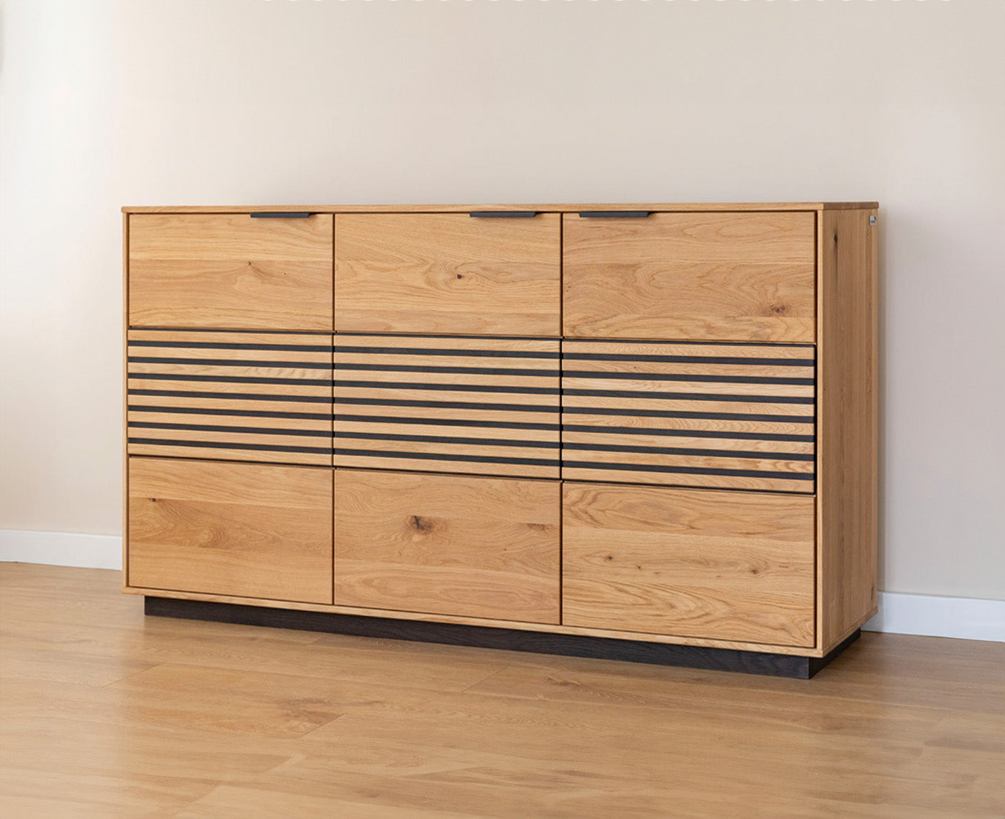 Tirano Sideboard Lamellen Massivholz Eiche geölt, fertig montiert